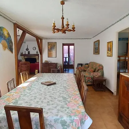 Holiday home Grande Maison Pour 12 Personnes Idealement Situee A