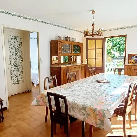 Grande Maison Pour 12 Personnes Idealement Situee A Holiday home