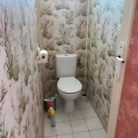 Grande Maison Pour 12 Personnes Idealement Situee A *