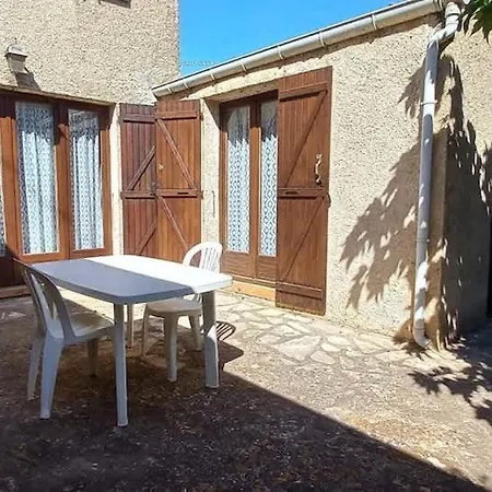 Grande Maison Pour 12 Personnes Idealement Situee A *