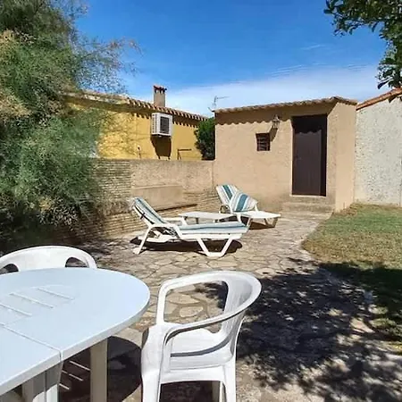 Grande Maison Pour 12 Personnes Idealement Situee A